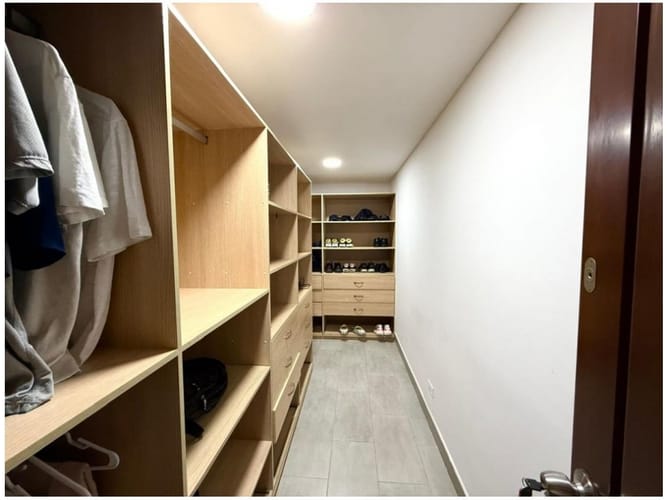Apartamento de 5 alcobas en venta en El Poblado, Envigado, 590 m² · foto 14 de 21