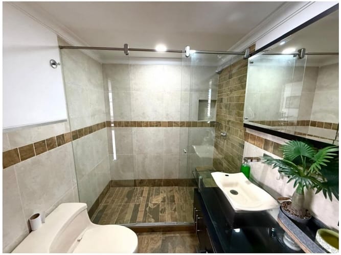 Apartamento de 5 alcobas en venta en El Poblado, Envigado, 590 m² · foto 18 de 21