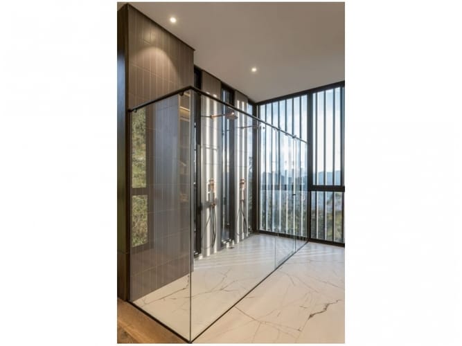 Casa de 4 alcobas en venta en El Poblado, Medellín, 752 m² · foto 3 de 24