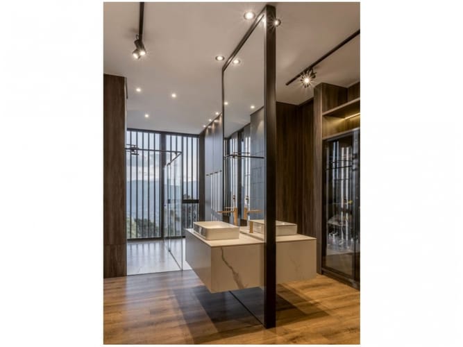 Casa de 4 alcobas en venta en El Poblado, Medellín, 752 m² · foto 5 de 24