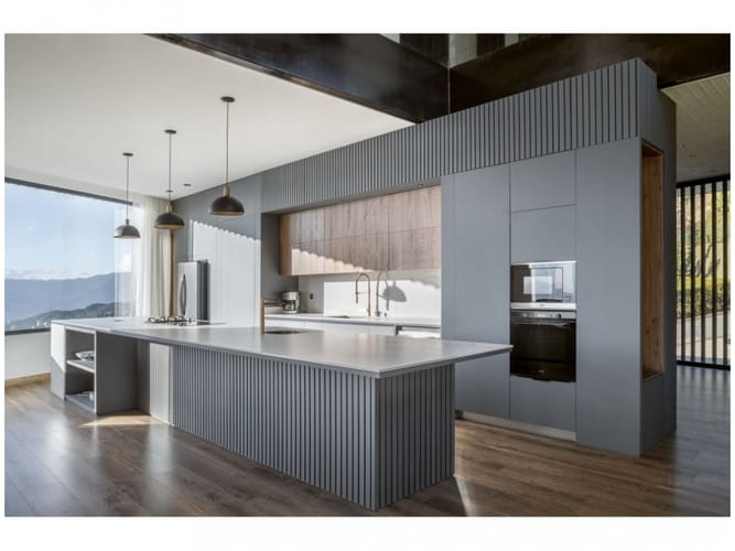 Casa de 4 alcobas en venta en El Poblado, Medellín, 752 m² · foto 6 de 24