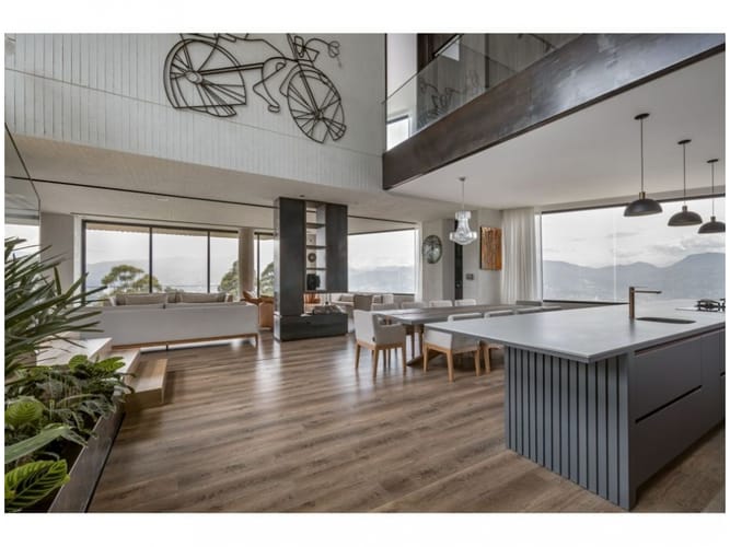Casa de 4 alcobas en venta en El Poblado, Medellín, 752 m² · foto 7 de 24