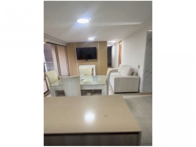Apartamento de 3 alcobas en venta en Belén, Medellín, 85 m² · foto 4 de 8