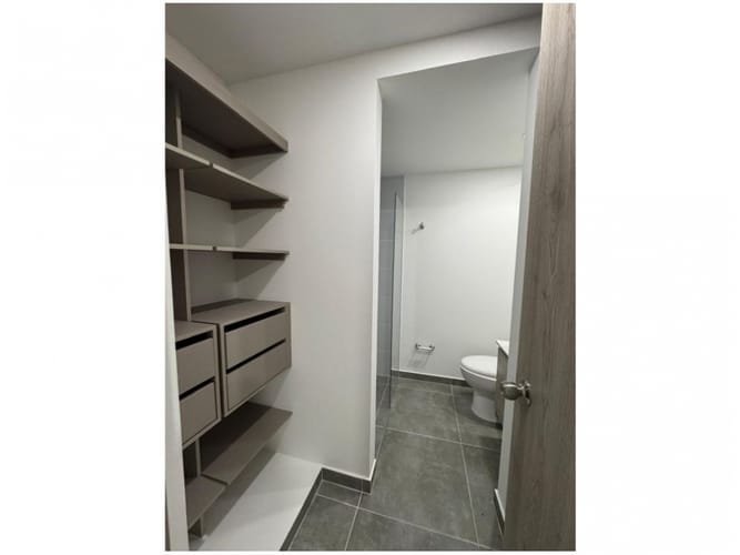 Apartamento de 3 alcobas en venta en Las Lomitas, Sabaneta, 84 m² · foto 18 de 20