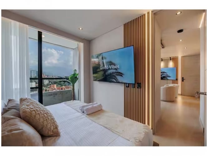 Apartamento de 2 alcobas en venta en El Poblado, Medellín, 62 m² · foto 3 de 24