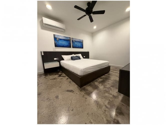 Casa de 11 alcobas en venta en Manila, Medellín, 450 m² · foto 11 de 19