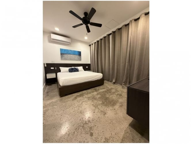 Casa de 11 alcobas en venta en Manila, Medellín, 450 m² · foto 17 de 19