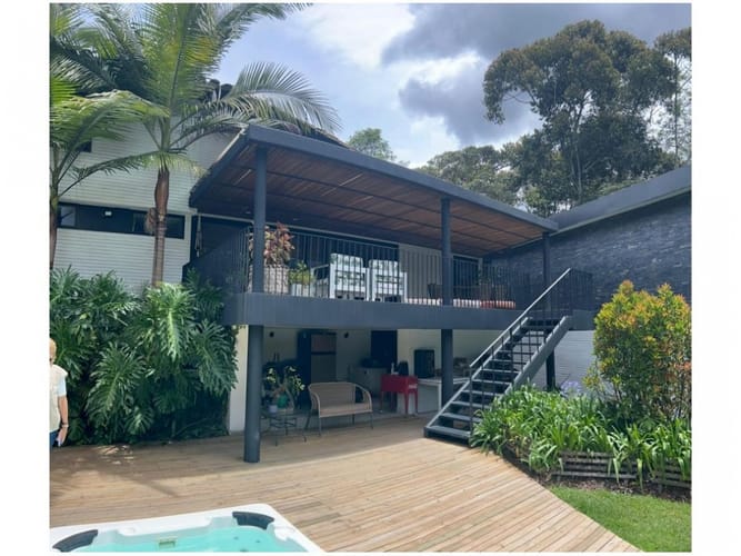 Casa de 3 alcobas en venta en Los Salados, Medellín, 600 m² · foto 2 de 17