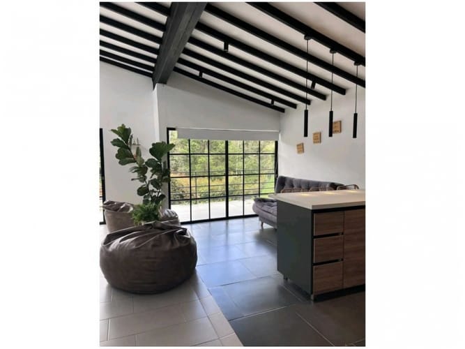 Casa de 3 alcobas en venta en Sajonia, Rionegro, 180 m² · foto 2 de 24
