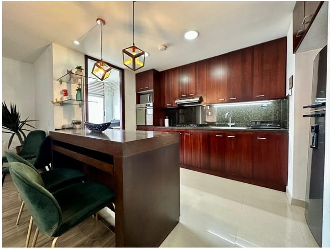 Apartaestudio en venta en El Poblado, Medellín, 72 m² · foto 2 de 20