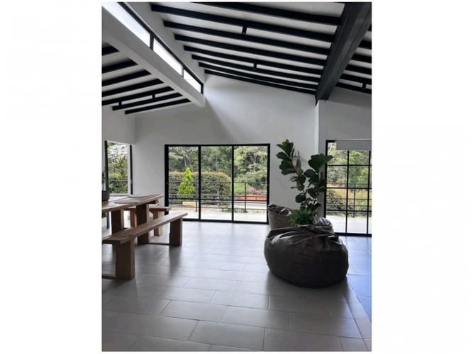 Casa de 3 alcobas en venta en Sajonia, Rionegro, 180 m² · foto 3 de 24