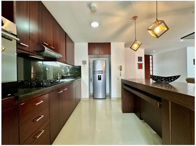 Apartaestudio en venta en El Poblado, Medellín, 72 m² · foto 3 de 20