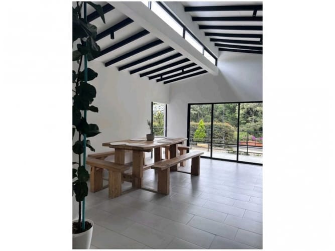 Casa de 3 alcobas en venta en Sajonia, Rionegro, 180 m² · foto 4 de 24