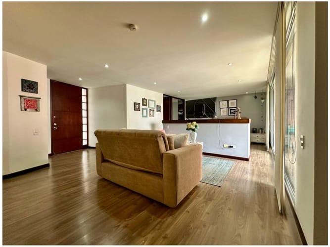 Apartaestudio en venta en El Poblado, Medellín, 72 m² · foto 14 de 20