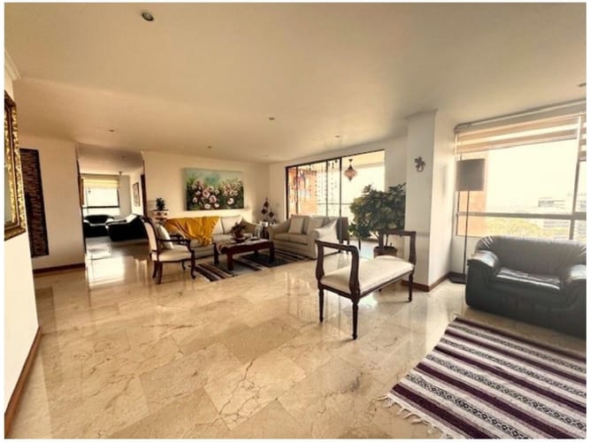 Apartamento de 3 alcobas en venta en Los Balsos, Medellín, 178 m² · foto 2 de 21
