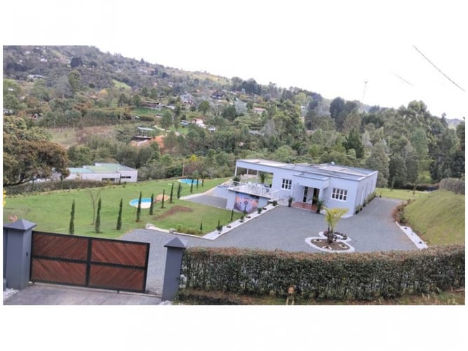 Finca en venta en Alto De La Virgen, Guarne, 190 m² · foto 2 de 24