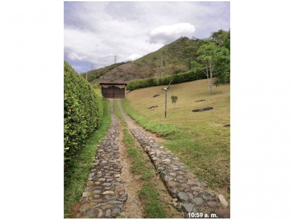 7BR Country House in Centro (200 m²) for Sale - 4
