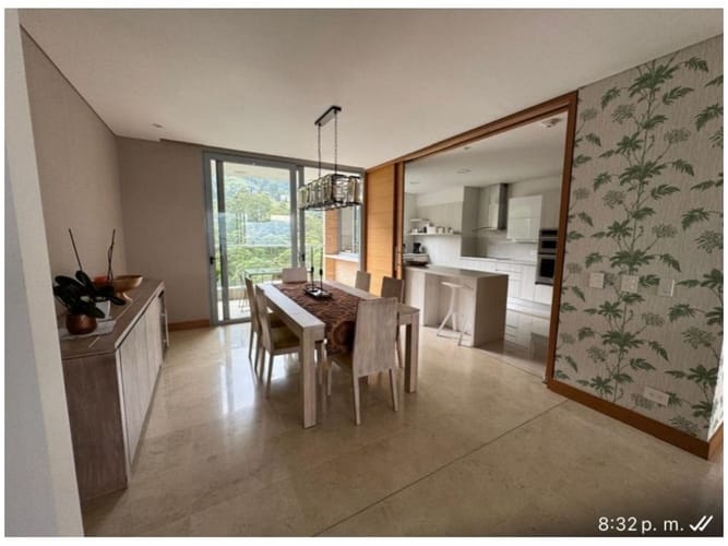 Apartamento de 3 alcobas en venta en El Poblado, Medellín, 298 m² · foto 3 de 24