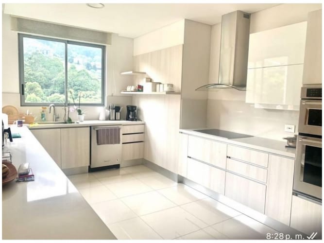 Apartamento de 3 alcobas en venta en El Poblado, Medellín, 298 m² · foto 8 de 24