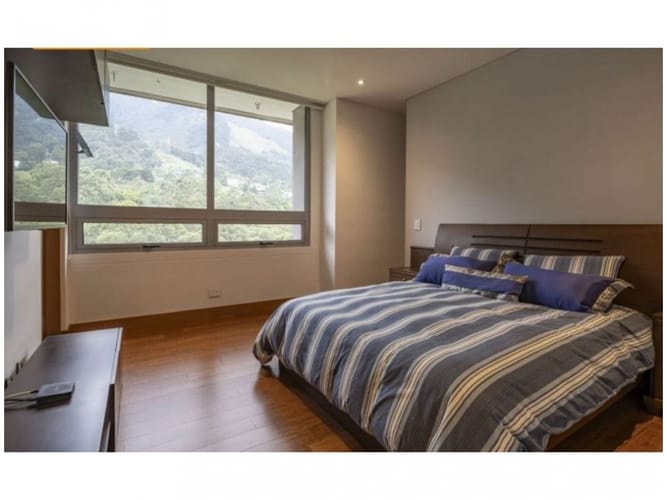 Apartamento de 3 alcobas en venta en El Poblado, Medellín, 298 m² · foto 19 de 24