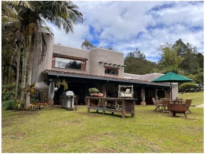 Casa de 3 alcobas en venta en Pontezuela, Rionegro, 564 m² · foto 1 de 1