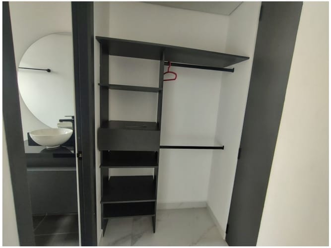 Apartamento de 4 alcobas en venta en Laureles, Medellín, 340 m² · foto 3 de 24