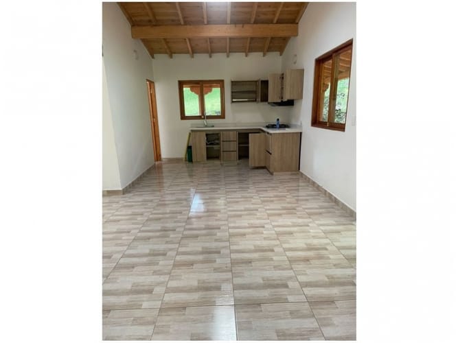 Finca en venta en Bellavista, Guarne, 180 m² · foto 5 de 23