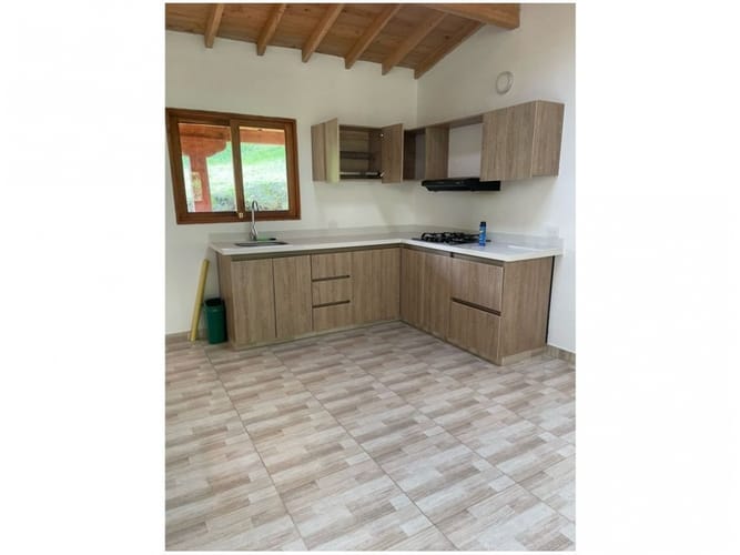 Finca en venta en Bellavista, Guarne, 180 m² · foto 6 de 23