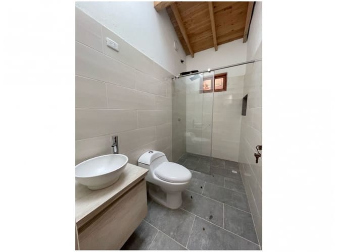 Finca en venta en Bellavista, Guarne, 180 m² · foto 7 de 23