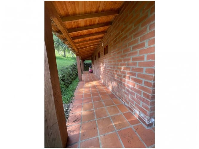 Finca en venta en Bellavista, Guarne, 180 m² · foto 11 de 23