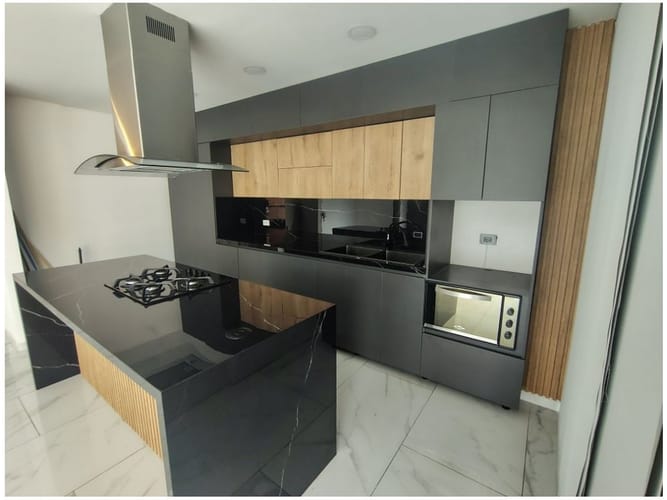 Apartamento de 4 alcobas en venta en Laureles, Medellín, 340 m² · foto 20 de 24