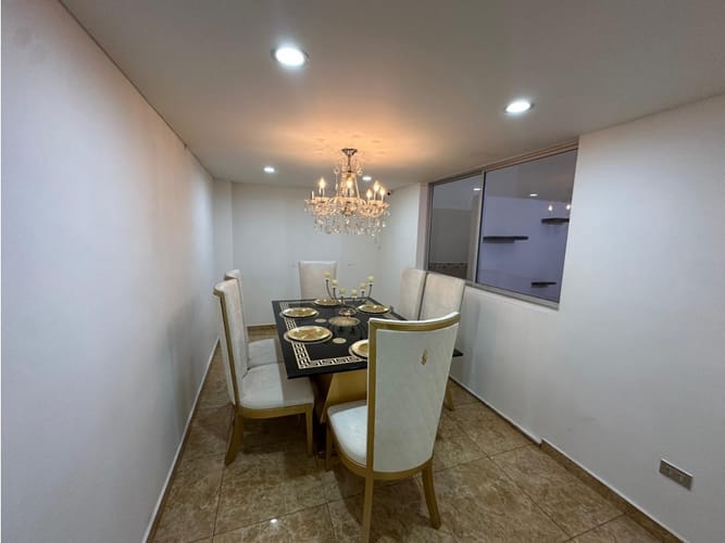 Casa de 7 alcobas en venta en Santa Mónica, Medellín, 362 m² · foto 23 de 24
