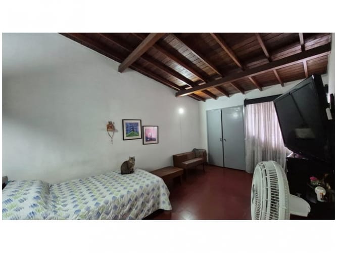 Casa de 6 alcobas en venta en El Poblado, Medellín, 215 m² · foto 6 de 19