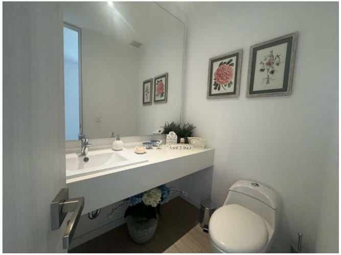 Apartamento de 3 alcobas en venta en El Poblado, Medellín, 163 m² · foto 10 de 13