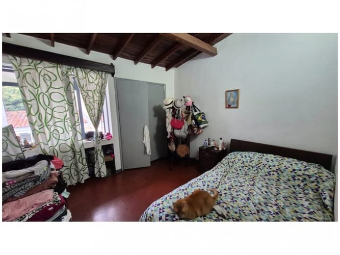 Casa de 6 alcobas en venta en El Poblado, Medellín, 215 m² · foto 8 de 19
