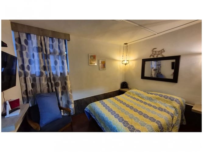 Casa de 6 alcobas en venta en El Poblado, Medellín, 215 m² · foto 11 de 19