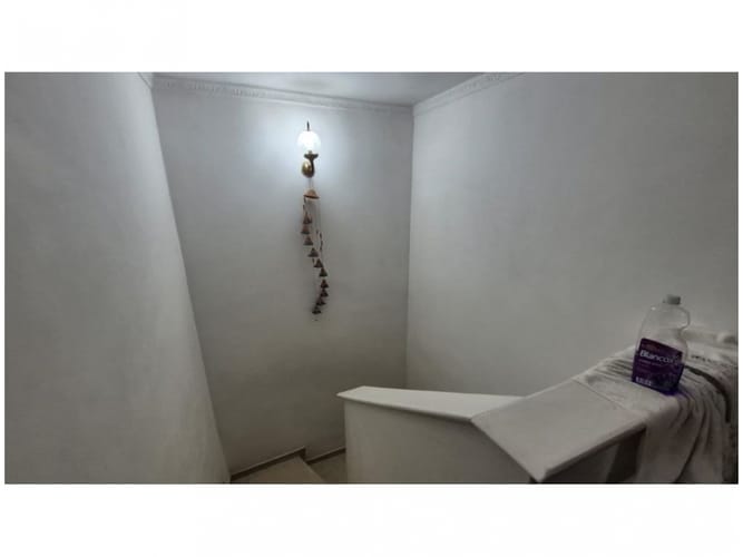 Casa de 6 alcobas en venta en El Poblado, Medellín, 215 m² · foto 15 de 19