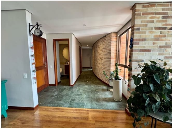 Apartamento en venta en El Poblado, Medellín · foto 5 de 24