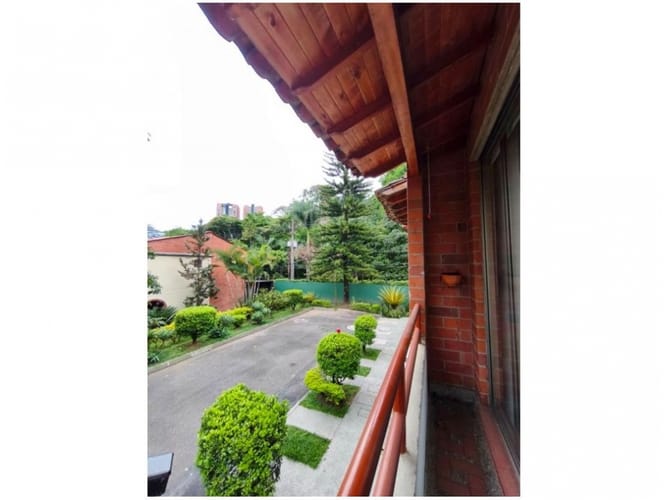 Casa de 3 alcobas en venta en Camino Verde, Envigado, 138 m² · foto 7 de 7