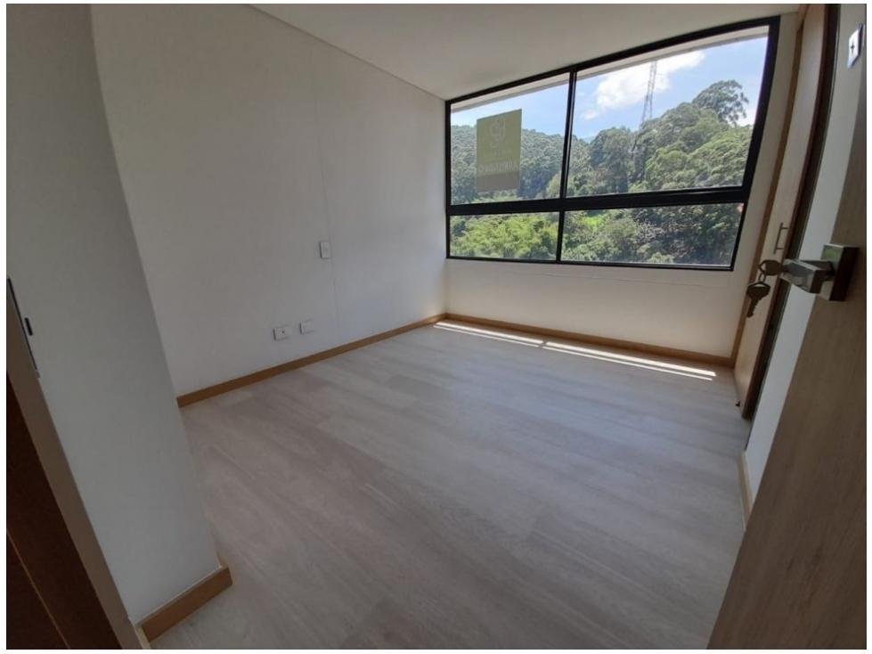 Apartamento en venta en El Poblado, Medellín · foto 3 de 24