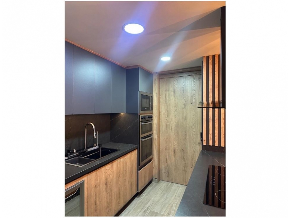Apartamento en venta en Loma De Las Brujas, Envigado · foto 5 de 24