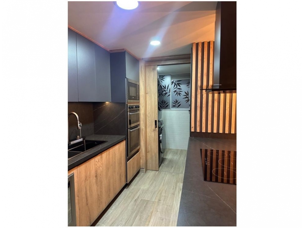 Apartamento en venta en Loma De Las Brujas, Envigado · foto 10 de 24