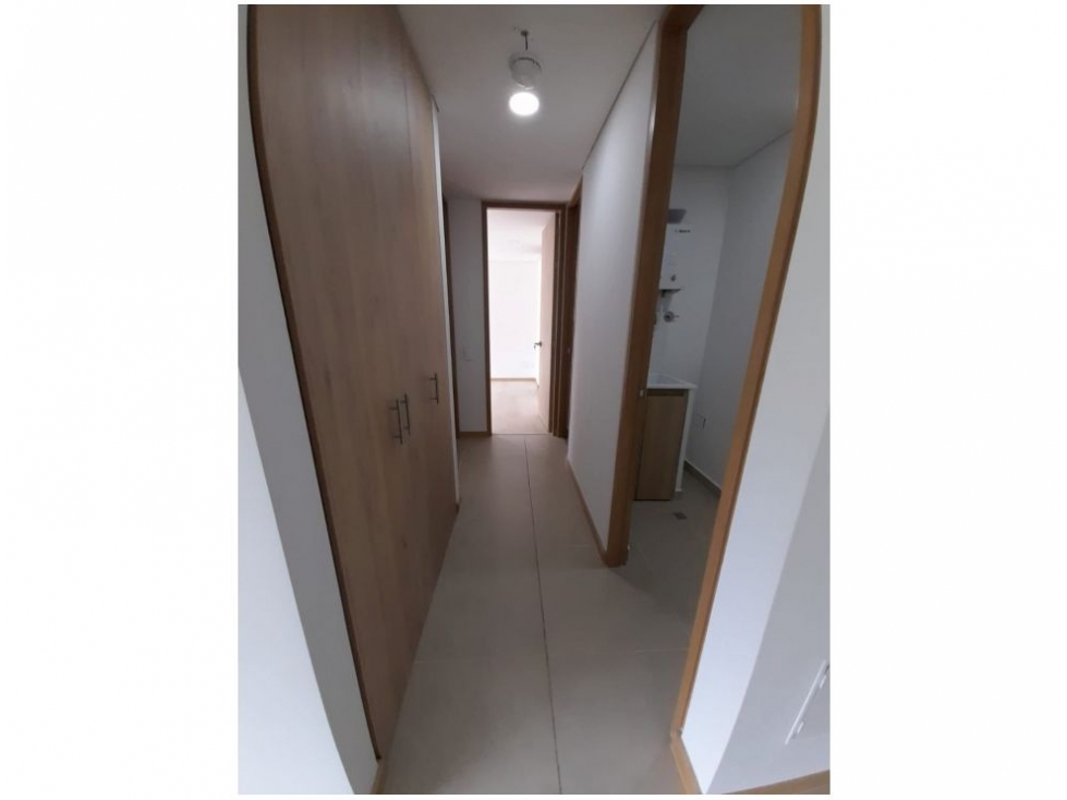Apartamento en venta en El Poblado, Medellín · foto 10 de 24