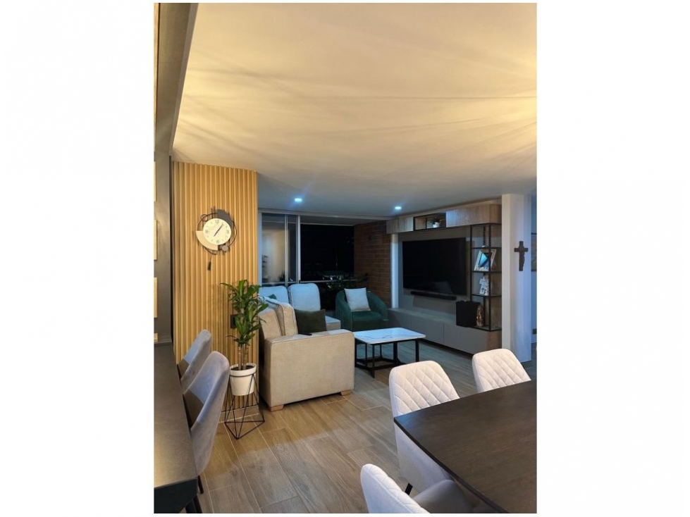 Apartamento en venta en Loma De Las Brujas, Envigado · foto 11 de 24