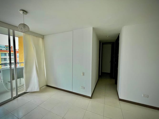 Apartamento de 3 alcobas en venta en Valle Del Lili, Cali, 55 m² · foto 8 de 16
