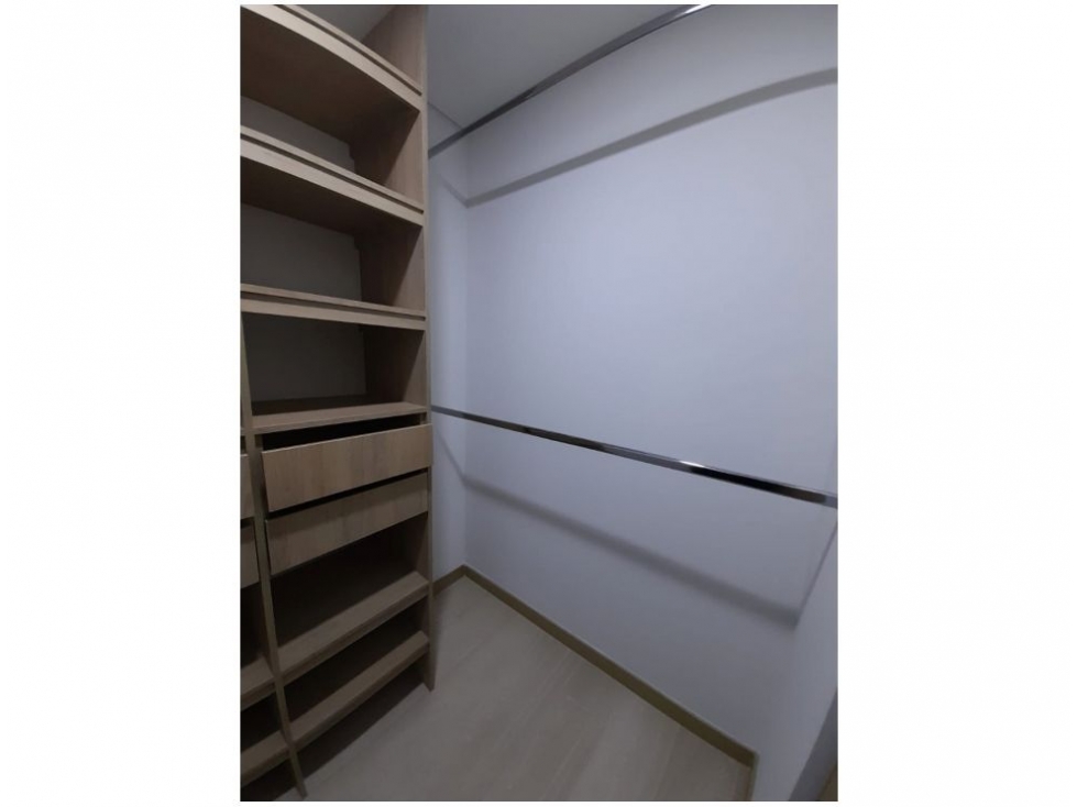 Apartamento en venta en El Poblado, Medellín · foto 17 de 24