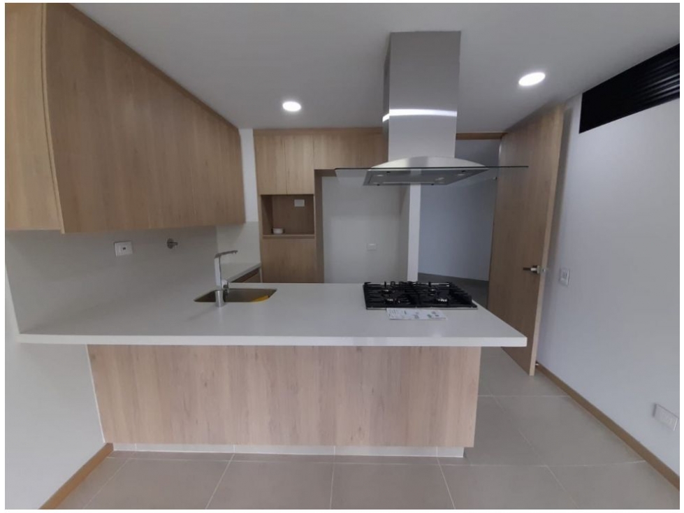 Apartamento en venta en El Poblado, Medellín · foto 19 de 24