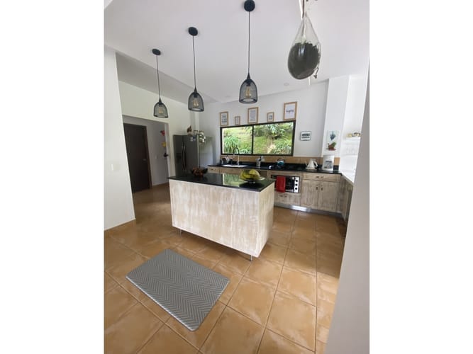 Casa de 2 alcobas en venta en Escobero, Envigado, 242 m² · foto 2 de 6