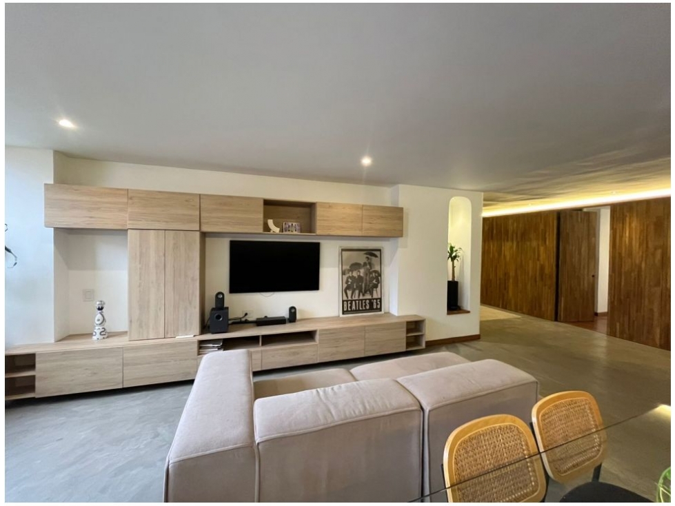 Apartamento en venta en El Poblado, Medellín · foto 9 de 24