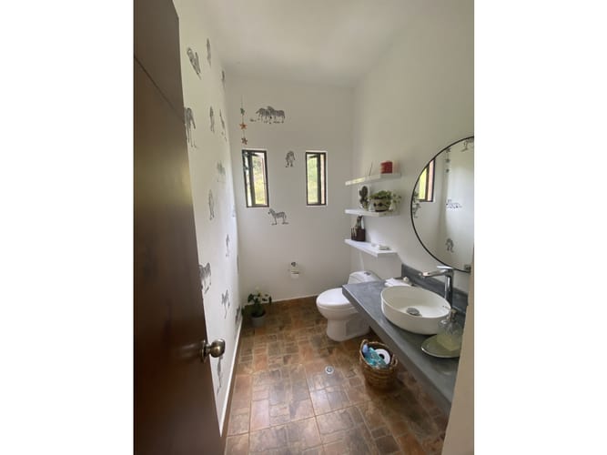 Casa de 2 alcobas en venta en Escobero, Envigado, 242 m² · foto 6 de 6